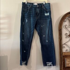 KanCan Distressed Jeans